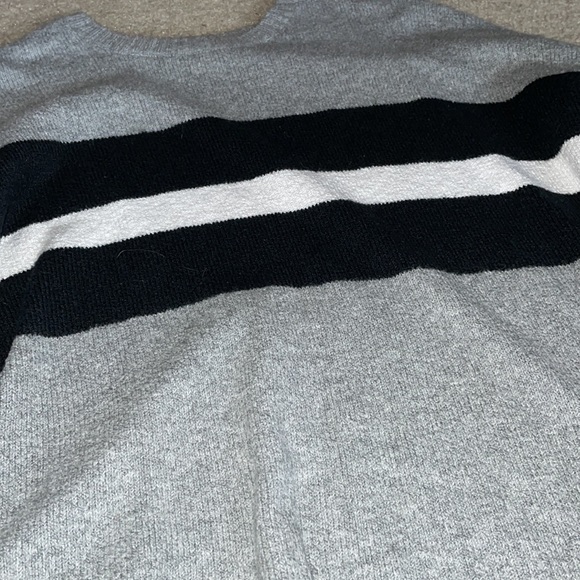 grey sweater - Picture 2 of 3